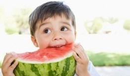 看瓜比吃瓜甜下一句,揭秘“看瓜比吃瓜甜”背后的心理奥秘