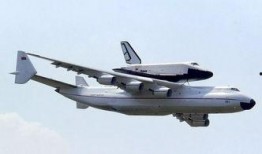 飞机坠落吃瓜,揭秘飞机坠落背后的真相与反思