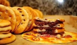 吃瓜泡馕,探寻新疆美食的独特魅力