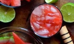 番2吃瓜看戏磕糖毒,吃瓜看戏，磕糖成瘾