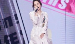 粉丝跟明星吃瓜,一场别开生面的“吃瓜”盛宴