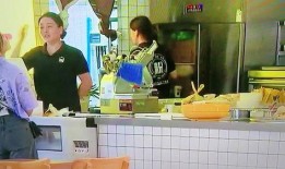 就业现场视频吃大瓜,就业现场大瓜，揭秘职场众生相