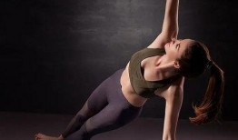 瑜伽女吃瓜视频,太接地气了！