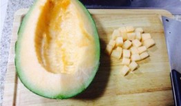 吃哈密瓜起火不,意外事件警示食品安全与安全意识