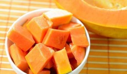 搂腰吃瓜,揭秘娱乐圈的亲密互动与八卦风云