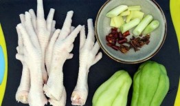 孩子吃瓜配文,孩子吃瓜的欢乐时光