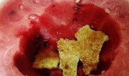 吃瓜泡馕,探寻新疆美食的独特魅力