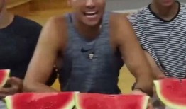 韩国男人吃瓜,瓜界新势力，揭秘他们的“吃瓜”文化